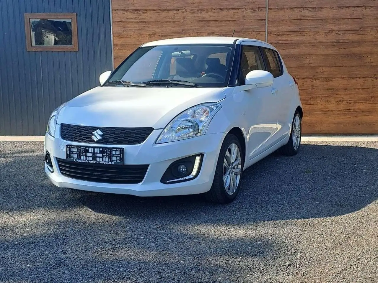 Photo 1 : Suzuki Swift 2017 Petrol