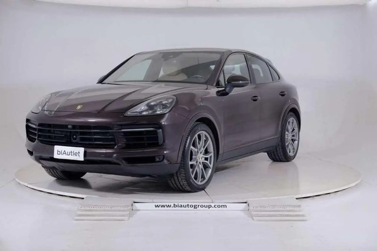 Photo 1 : Porsche Cayenne 2019 Petrol