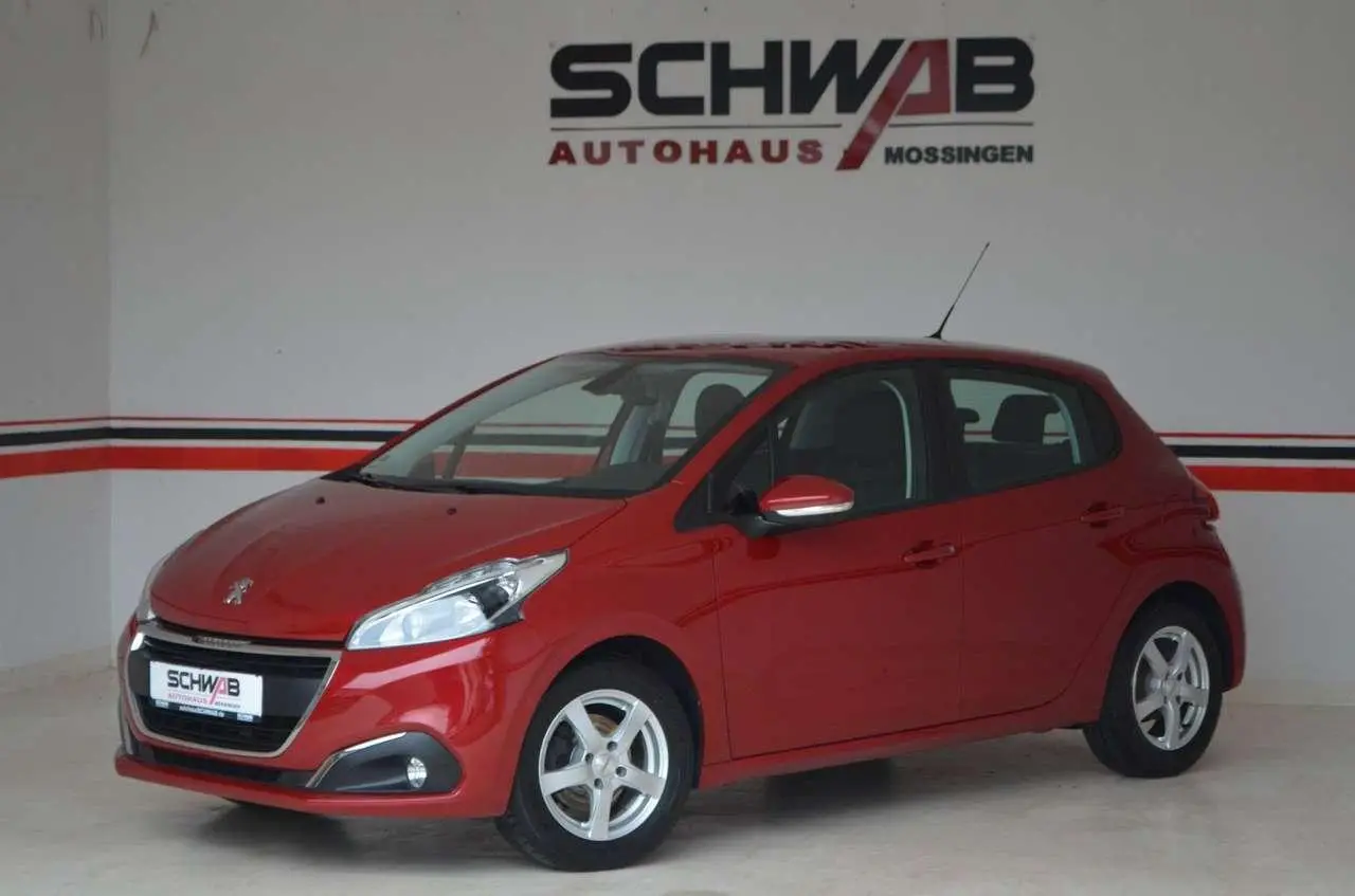 Photo 1 : Peugeot 208 2018 Petrol