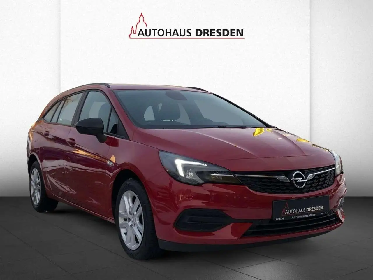 Photo 1 : Opel Astra 2021 Essence