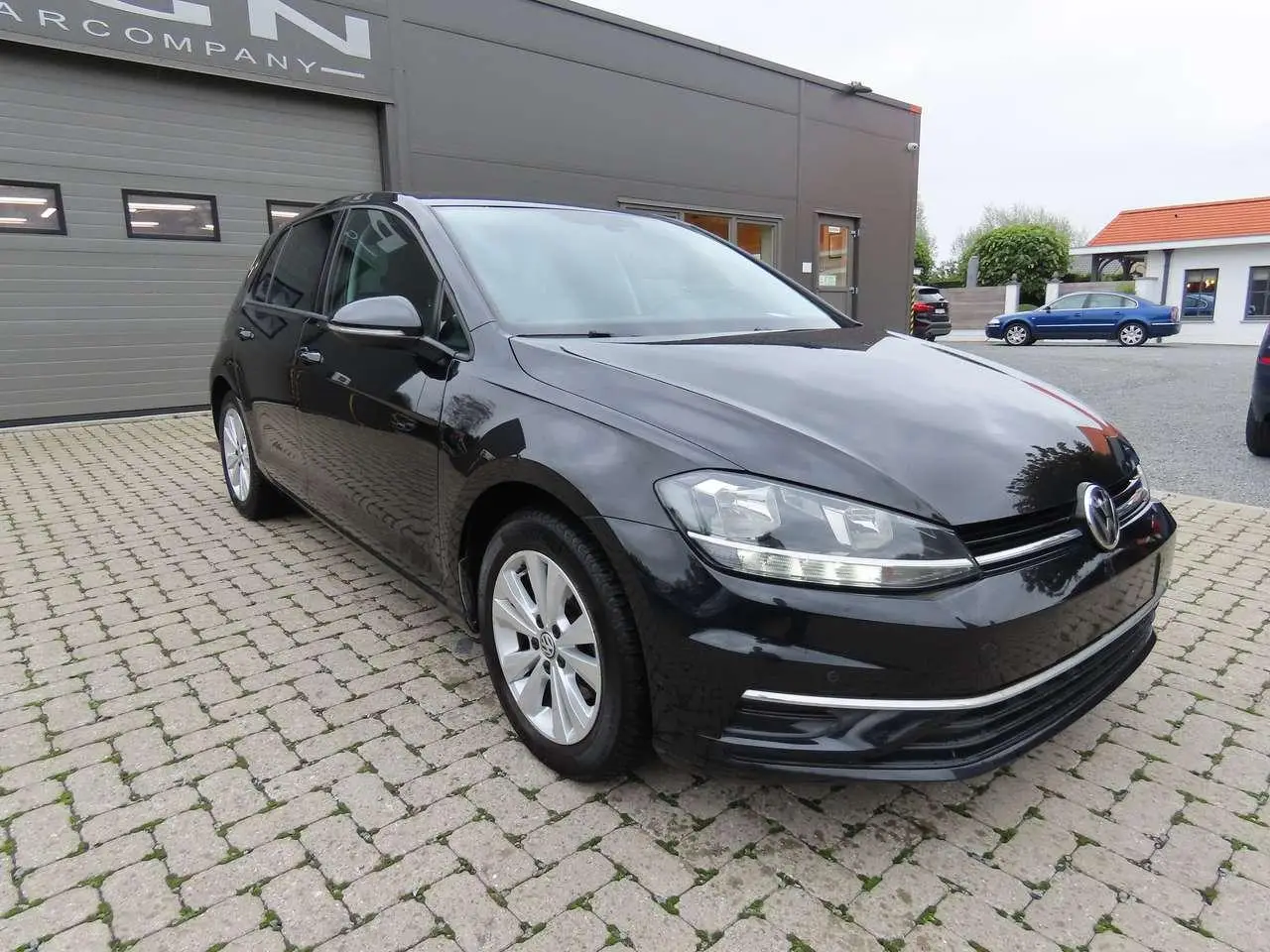 Photo 1 : Volkswagen Golf 2017 Petrol