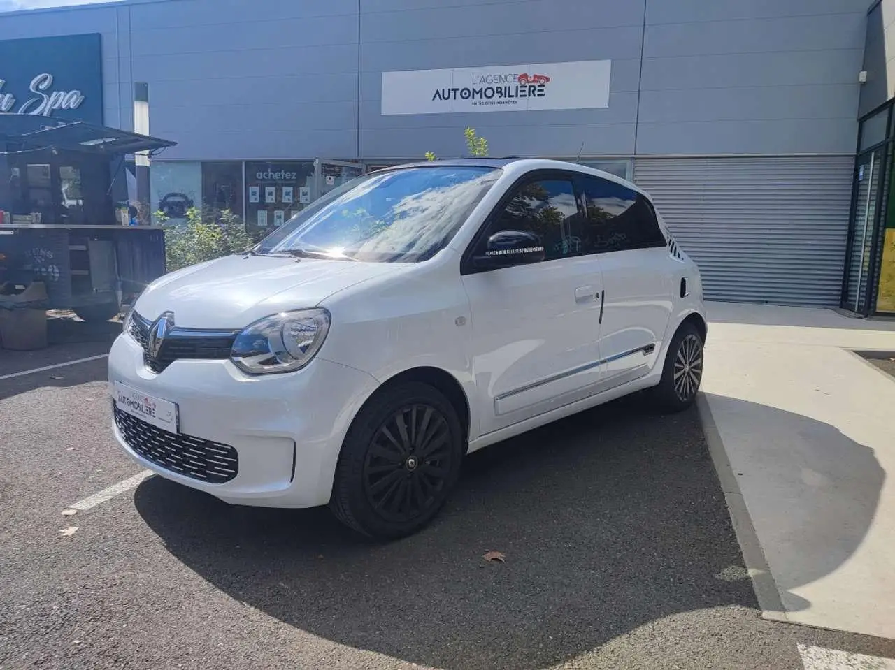 Photo 1 : Renault Twingo 2023 Petrol