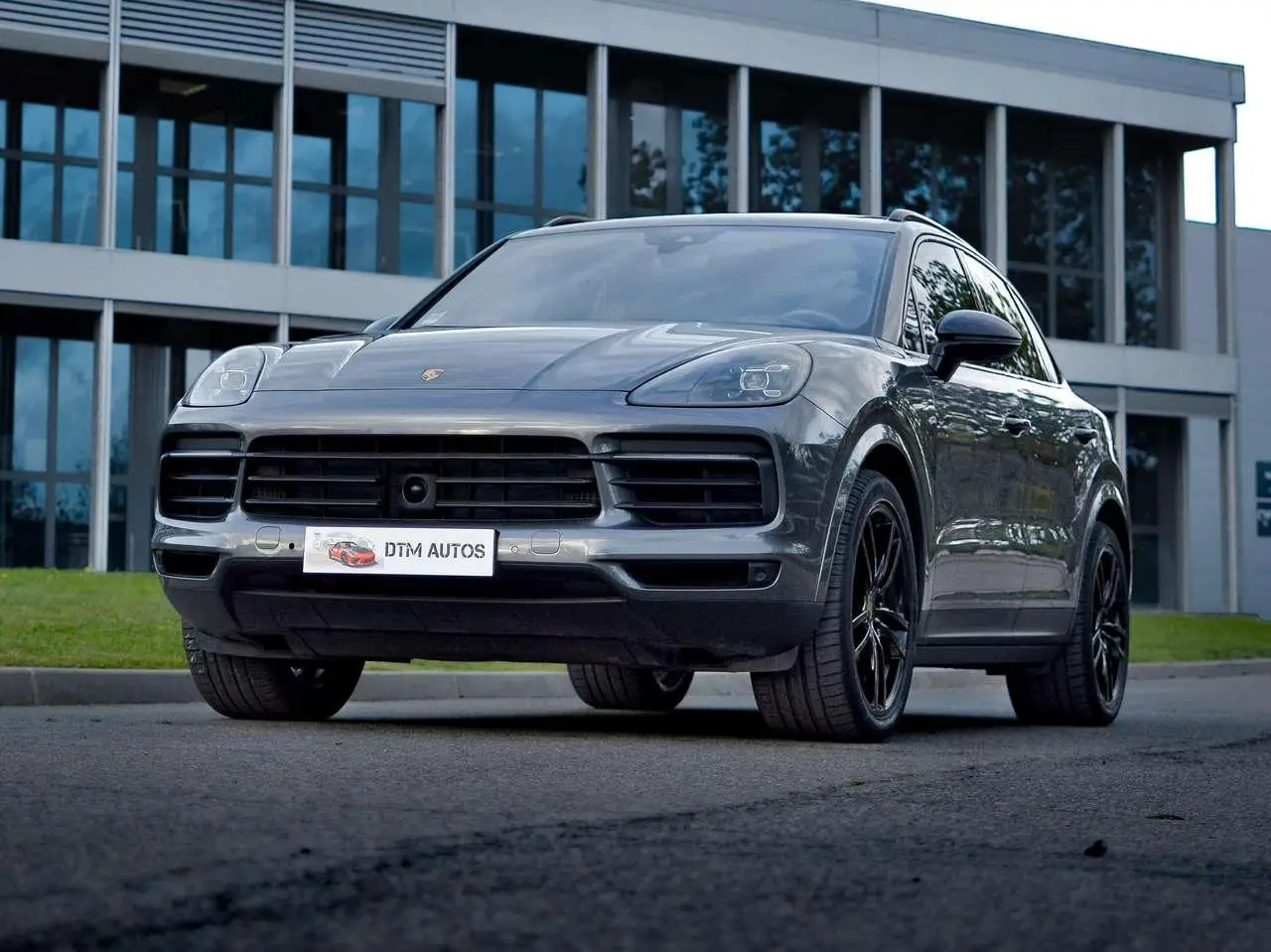 Photo 1 : Porsche Cayenne 2019 Petrol