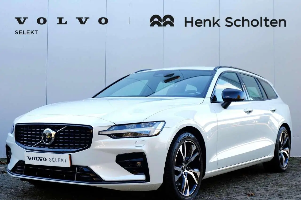 Photo 1 : Volvo V60 2023 Hybrid