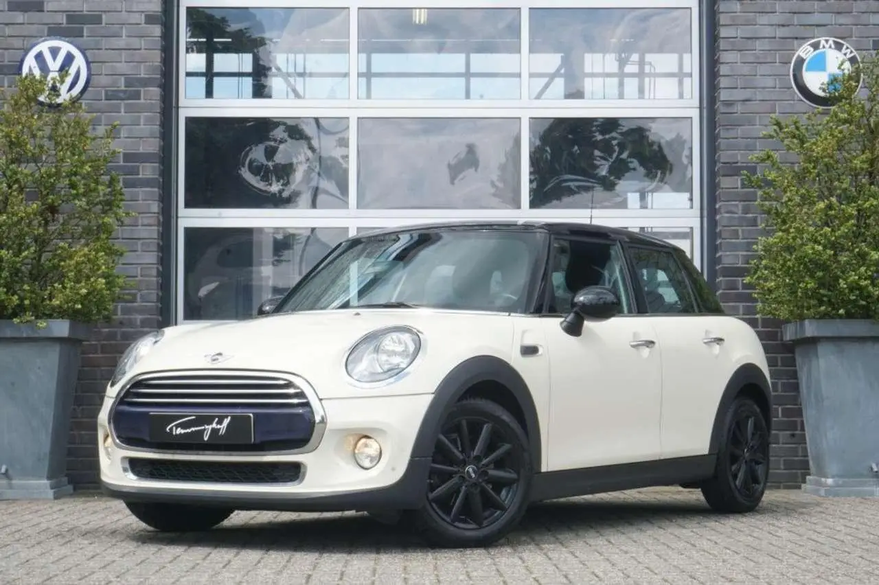 Photo 1 : Mini Cooper 2015 Petrol