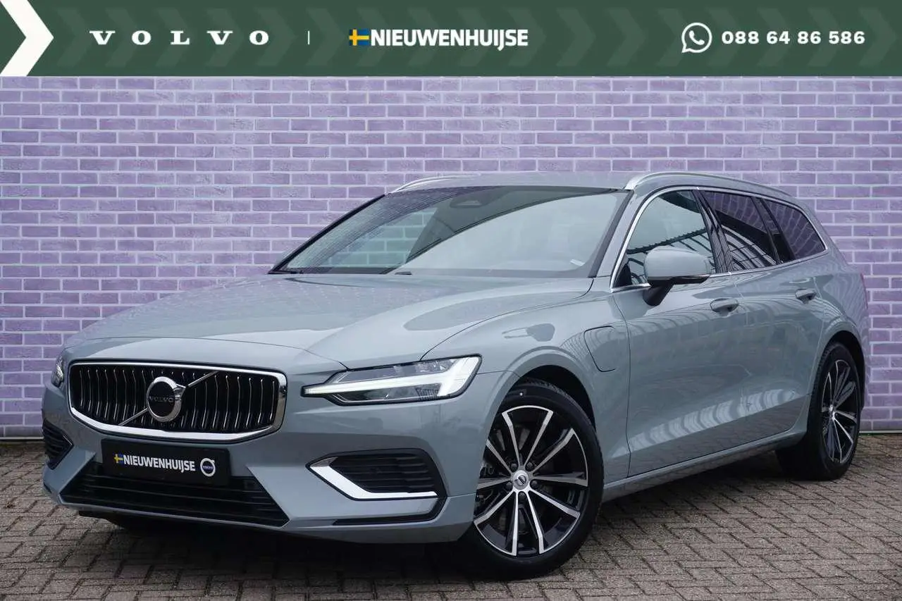 Photo 1 : Volvo V60 2024 Hybride