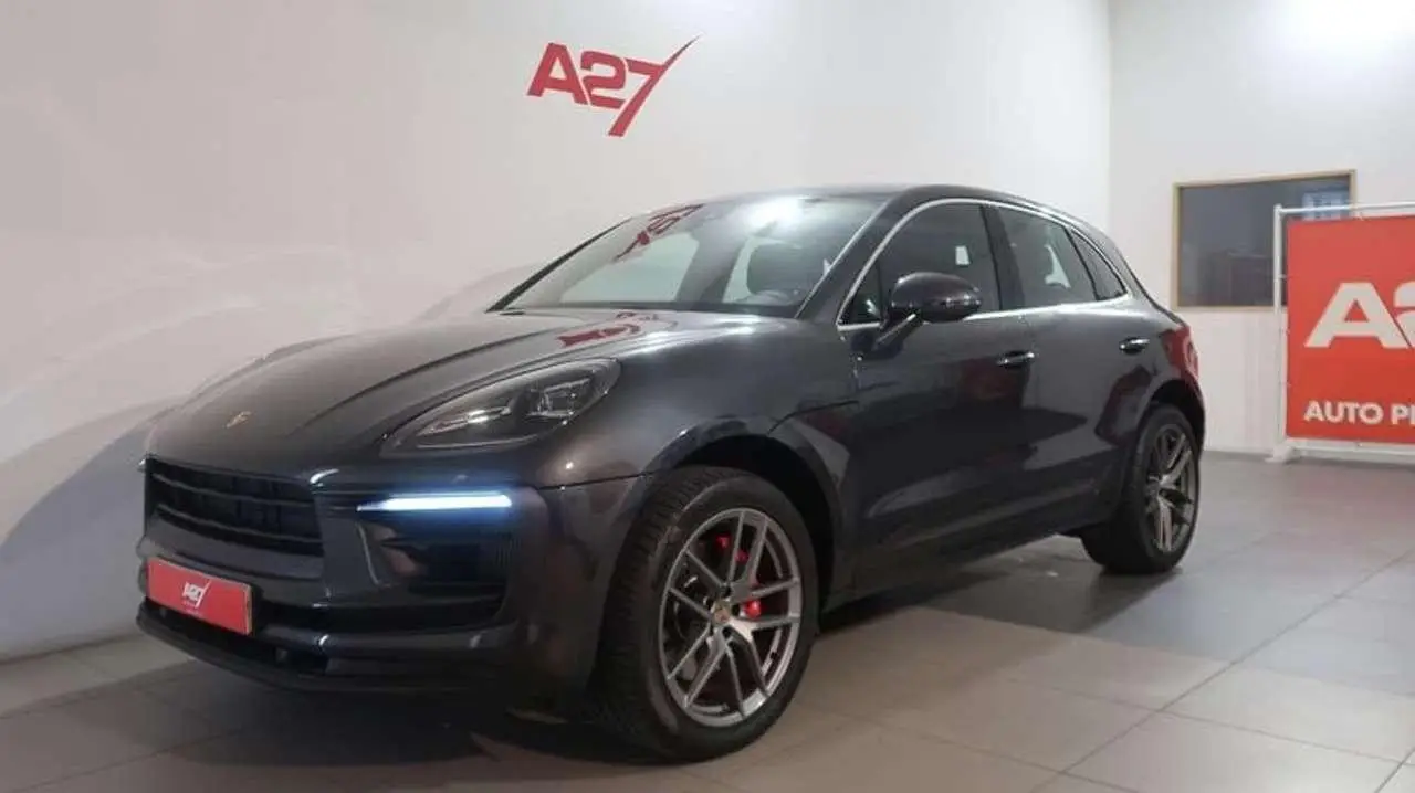 Photo 1 : Porsche Macan 2022 Essence