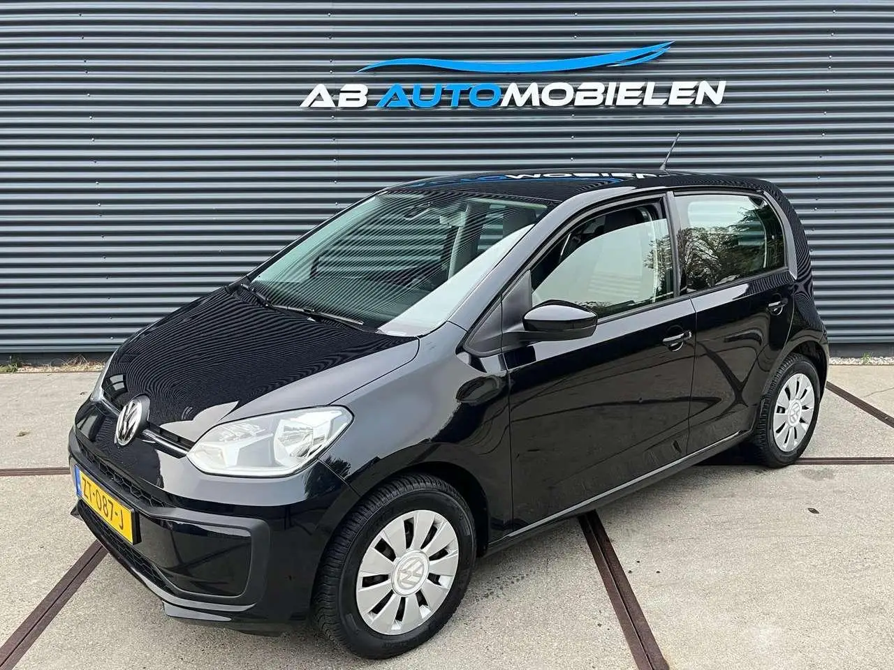 Photo 1 : Volkswagen Up! 2019 Petrol