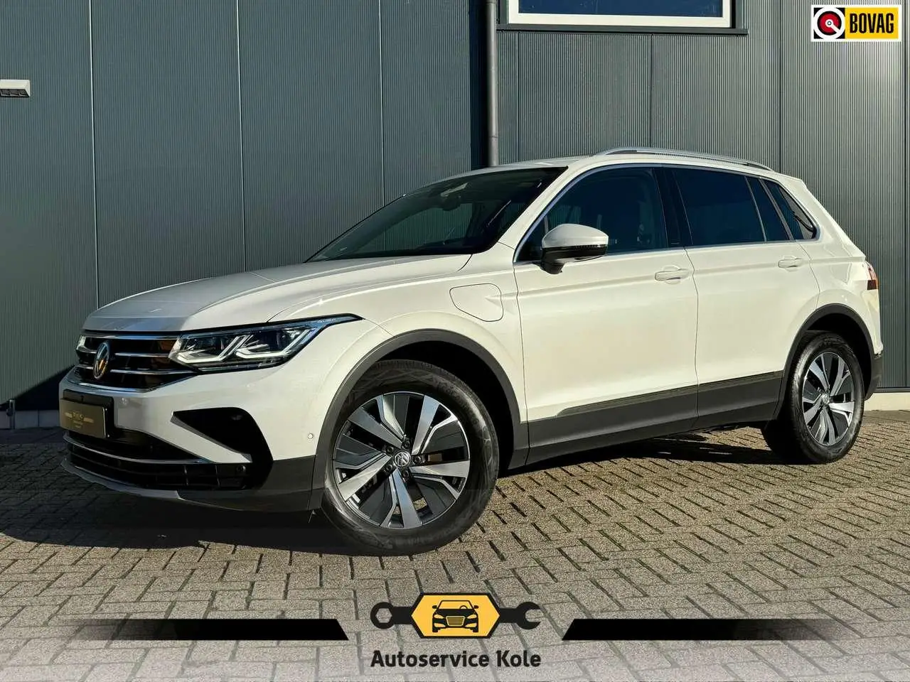 Photo 1 : Volkswagen Tiguan 2021 Hybride