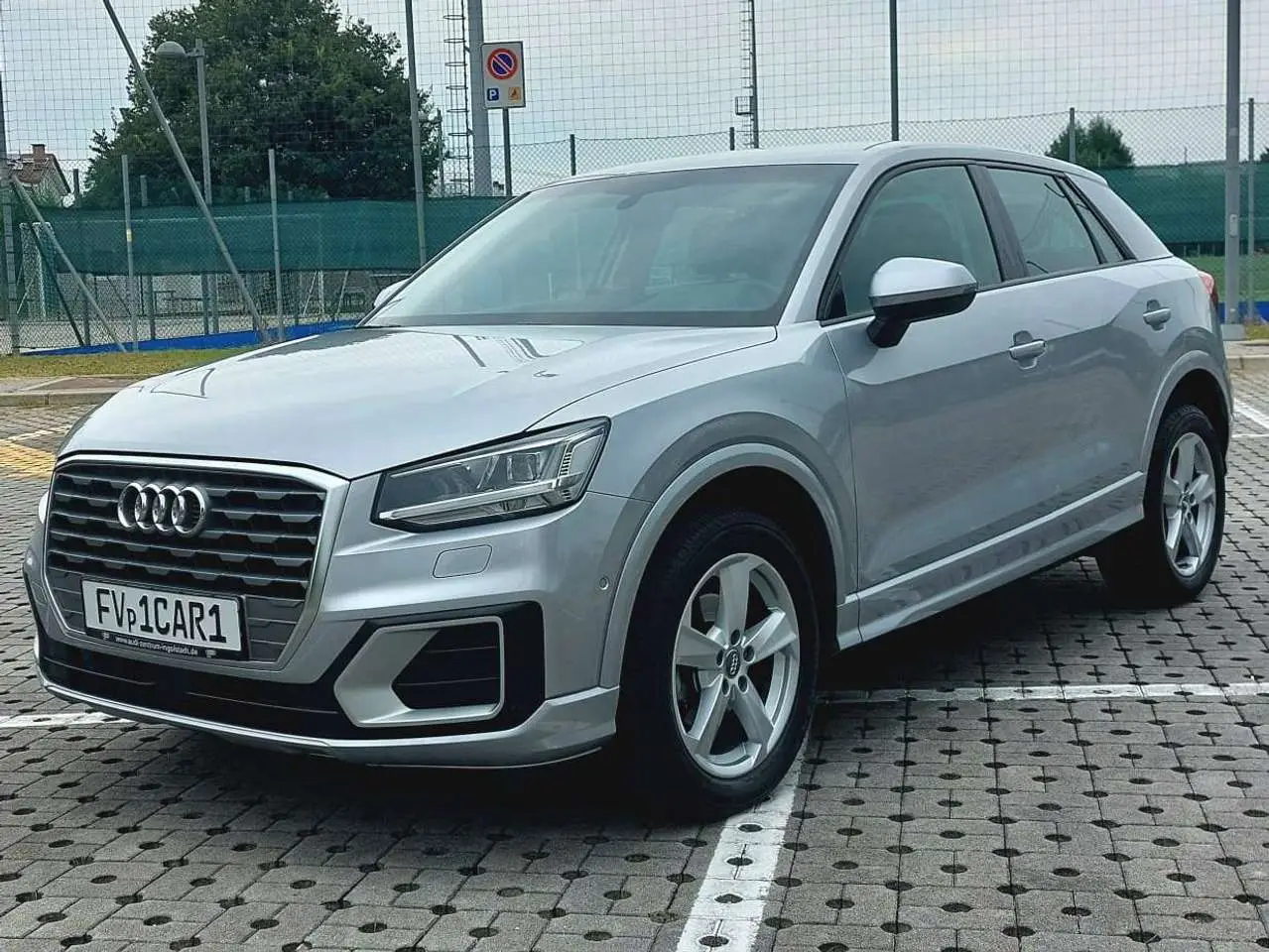 Photo 1 : Audi Q2 2020 Essence