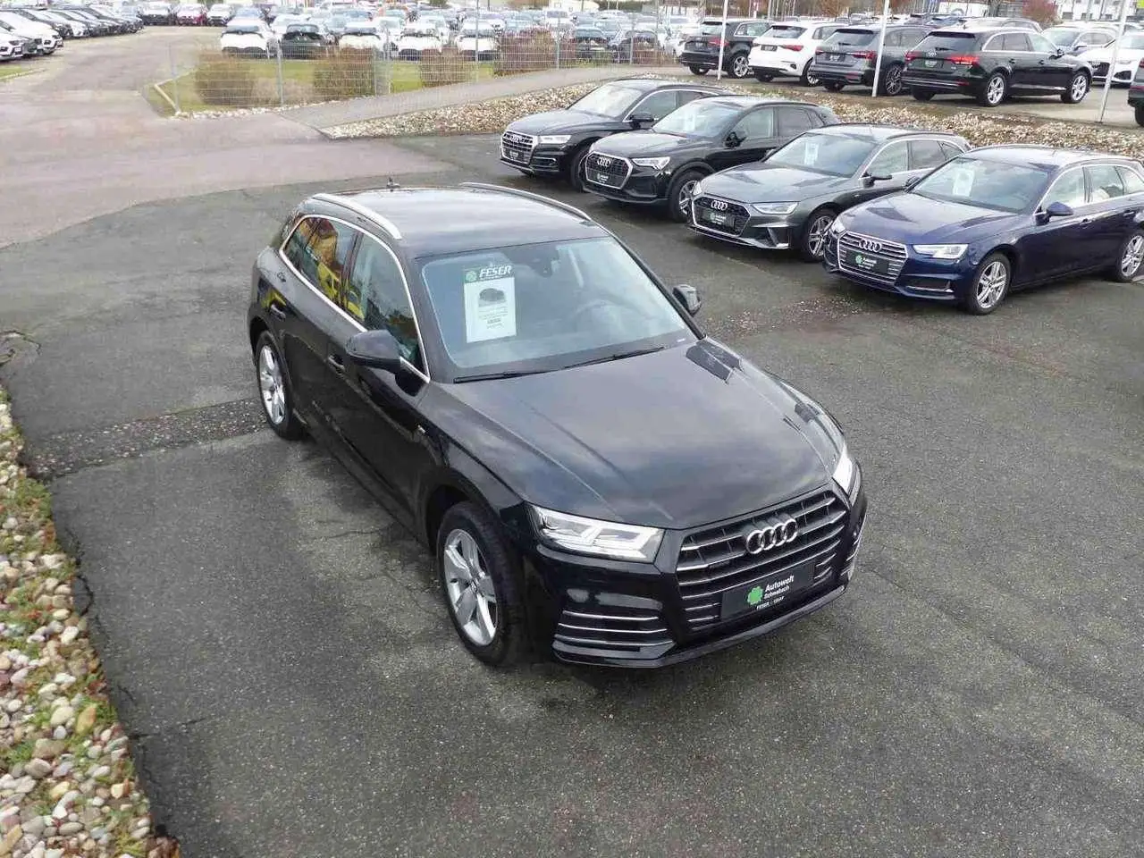 Photo 1 : Audi Q5 2020 Hybride