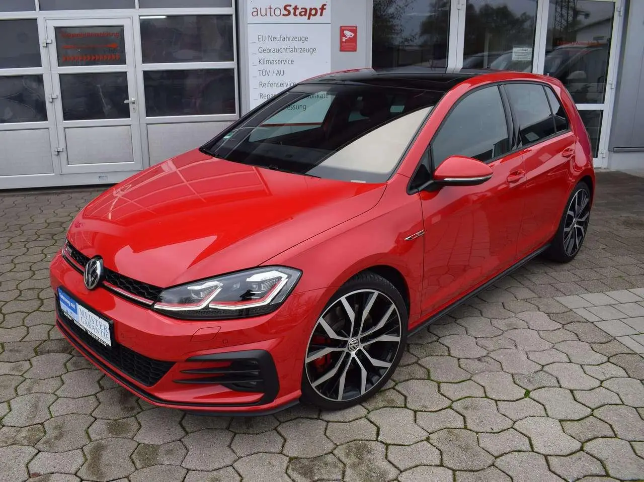 Photo 1 : Volkswagen Golf 2019 Petrol