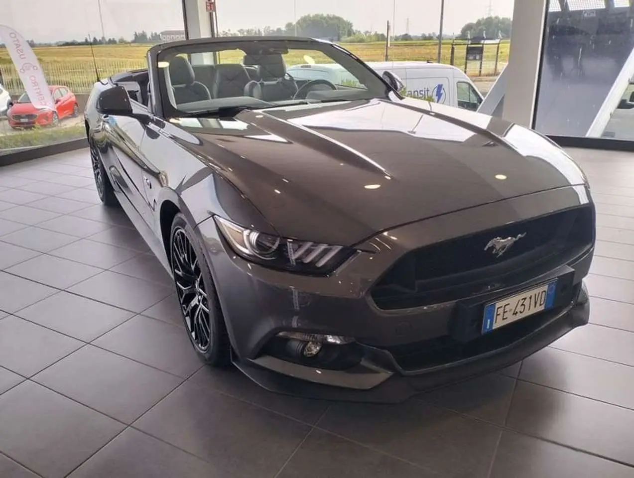 Photo 1 : Ford Mustang 2016 Petrol