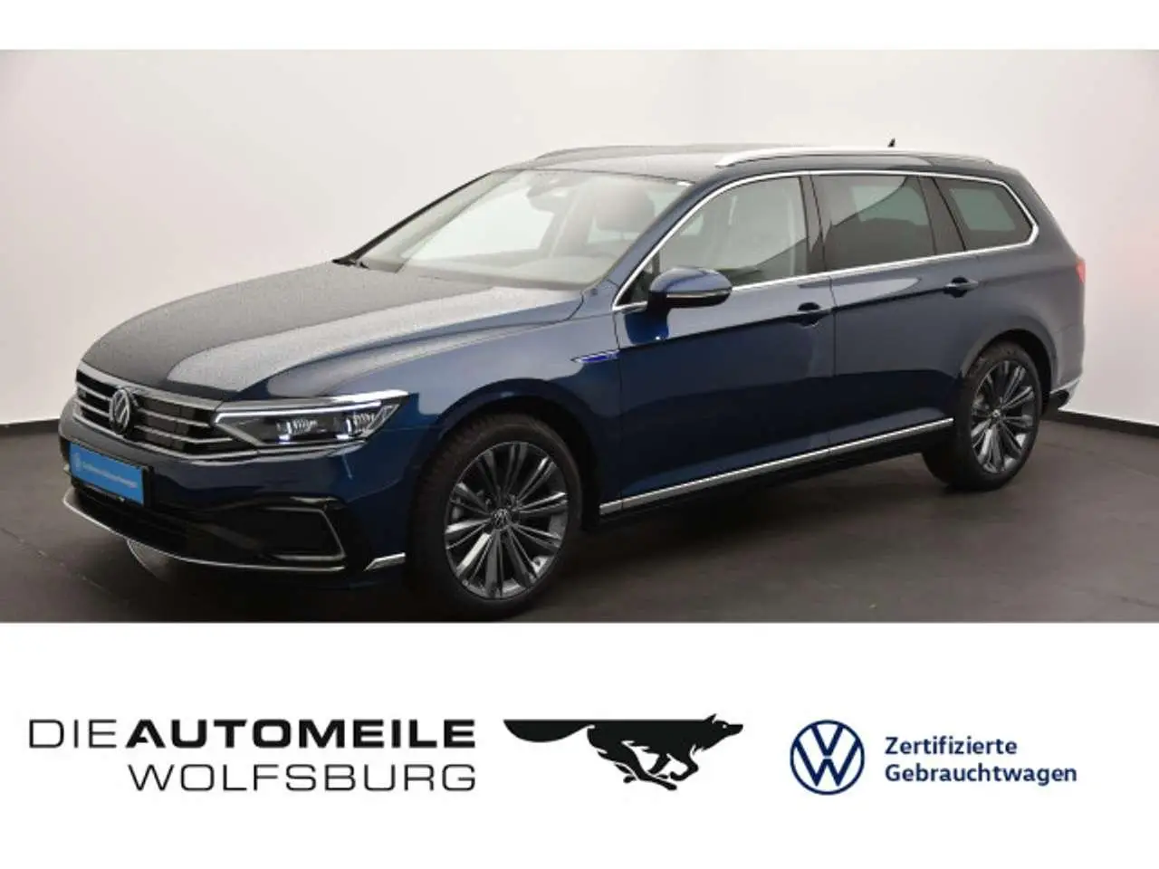 Photo 1 : Volkswagen Passat 2023 Hybrid