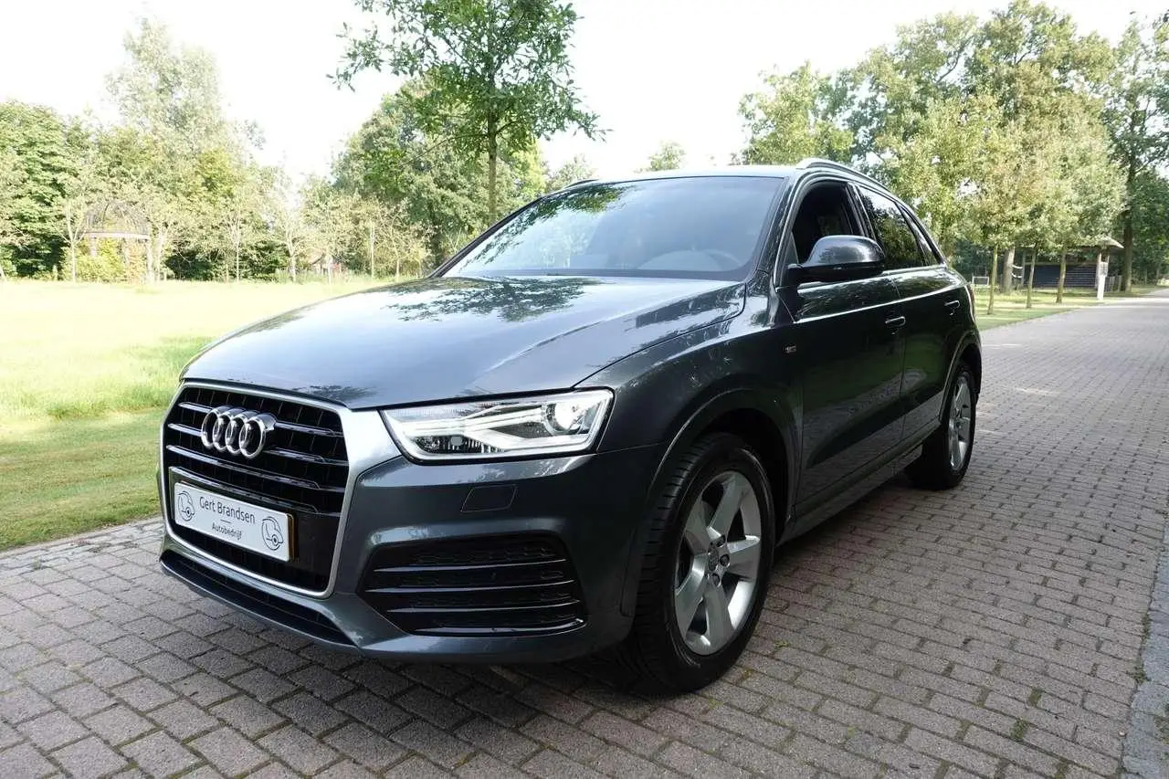 Photo 1 : Audi Q3 2015 Essence