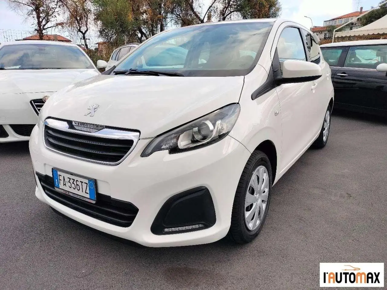 Photo 1 : Peugeot 108 2015 Petrol