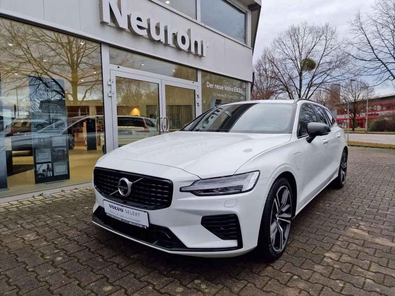 Photo 1 : Volvo V60 2020 Hybride