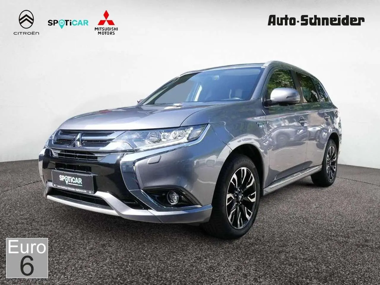 Photo 1 : Mitsubishi Outlander 2017 Hybride