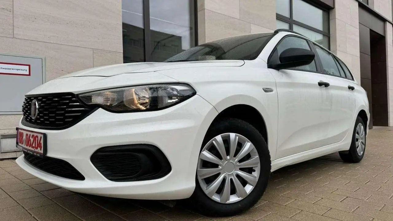 Photo 1 : Fiat Tipo 2020 Petrol