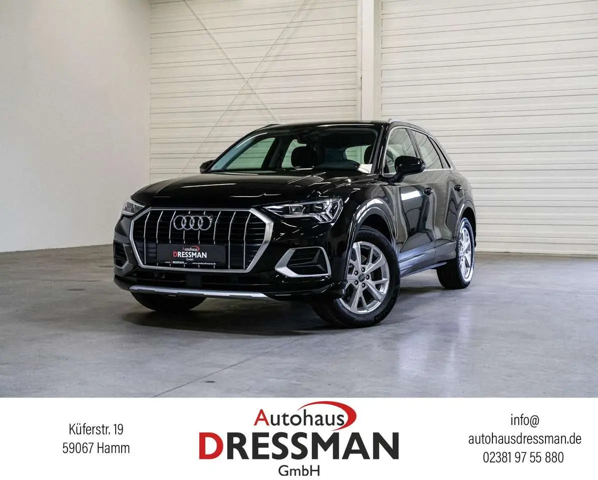 Photo 1 : Audi Q3 2019 Petrol