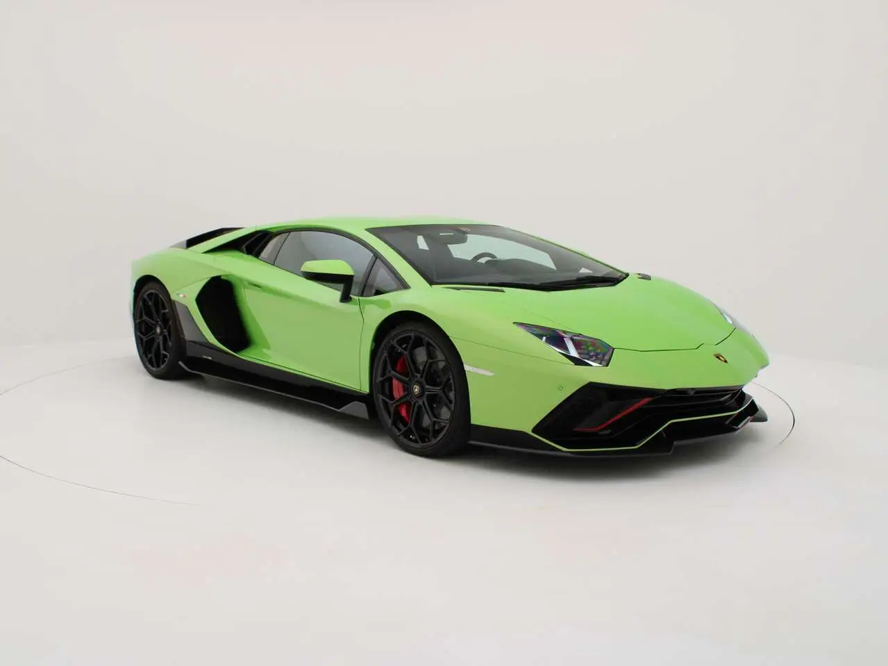 Photo 1 : Lamborghini Aventador 2022 Essence