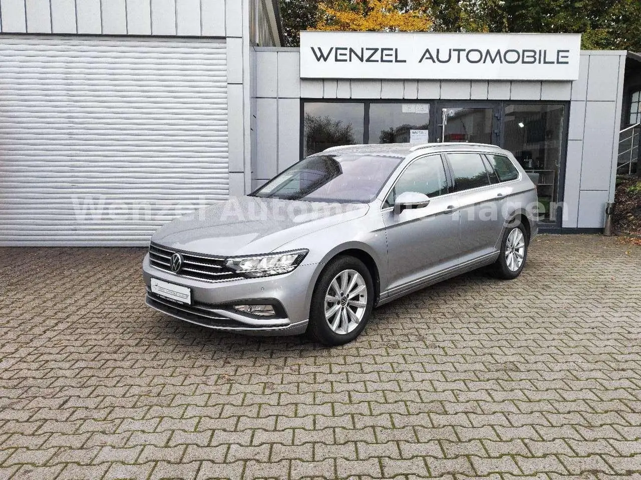 Photo 1 : Volkswagen Passat 2021 Essence