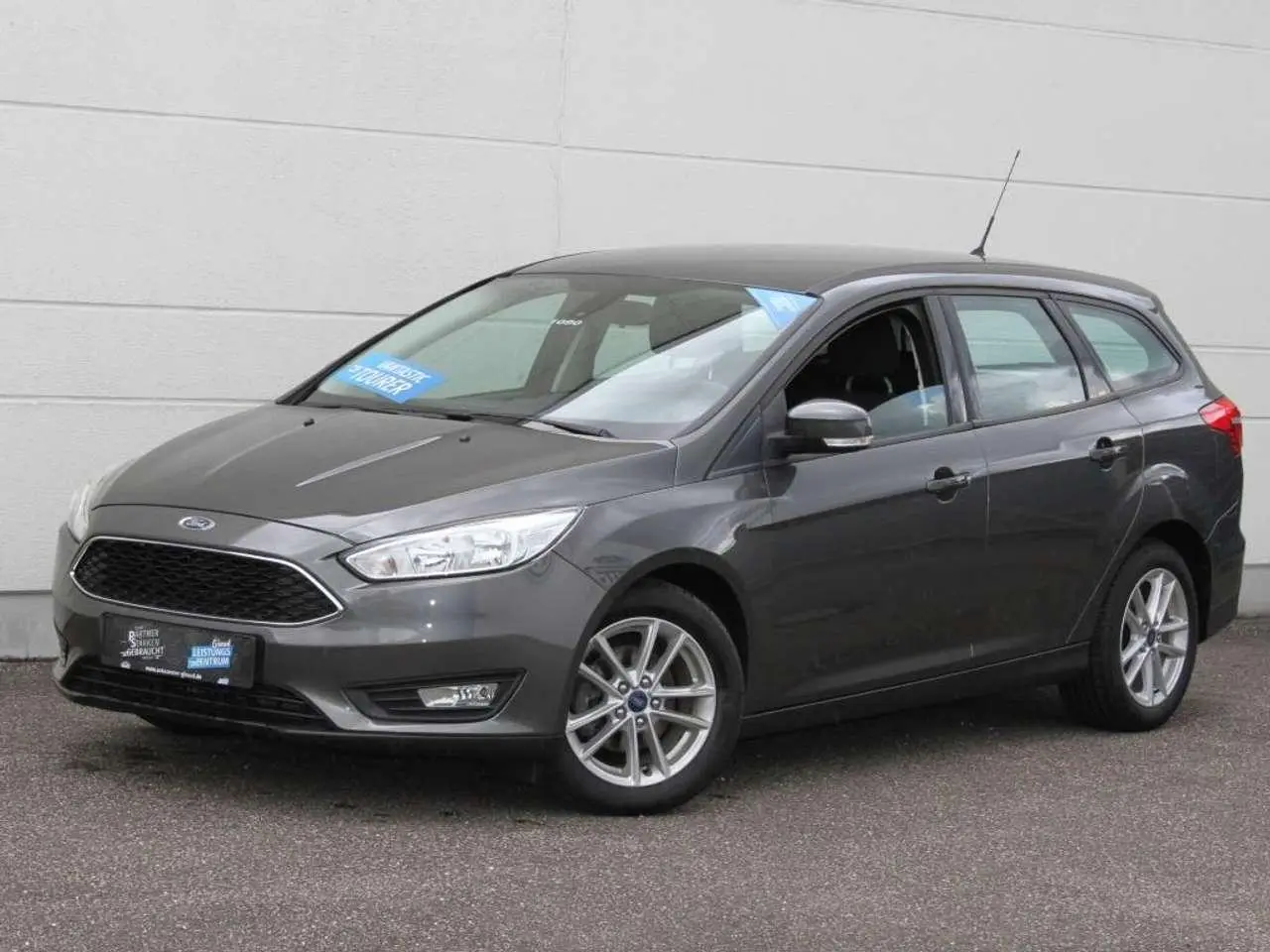 Photo 1 : Ford Focus 2017 Petrol