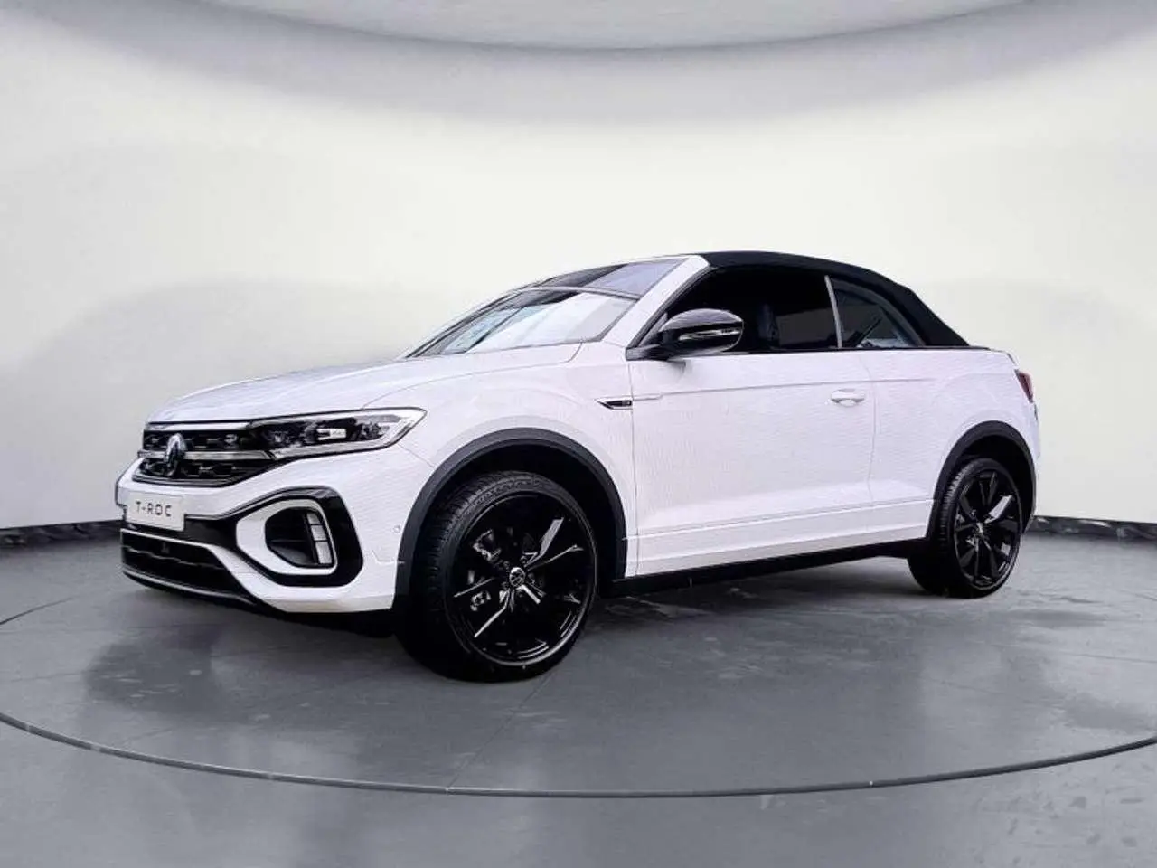 Photo 1 : Volkswagen T-roc 2024 Petrol