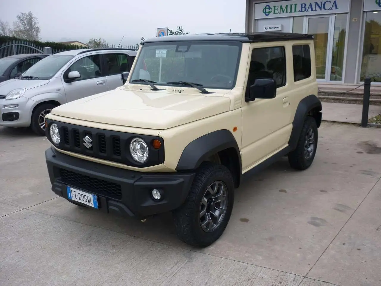 Photo 1 : Suzuki Jimny 2020 Petrol