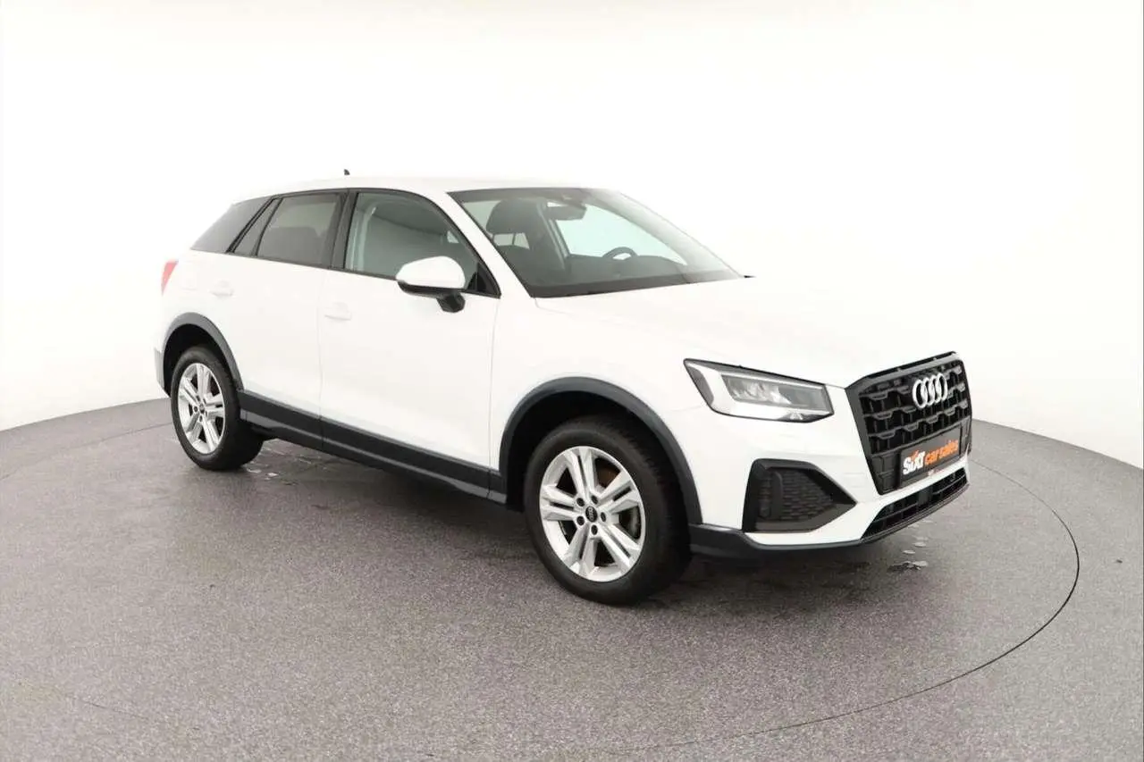 Photo 1 : Audi Q2 2023 Essence