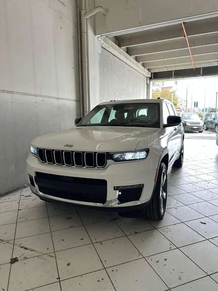 Photo 1 : Jeep Grand Cherokee 2022 Essence