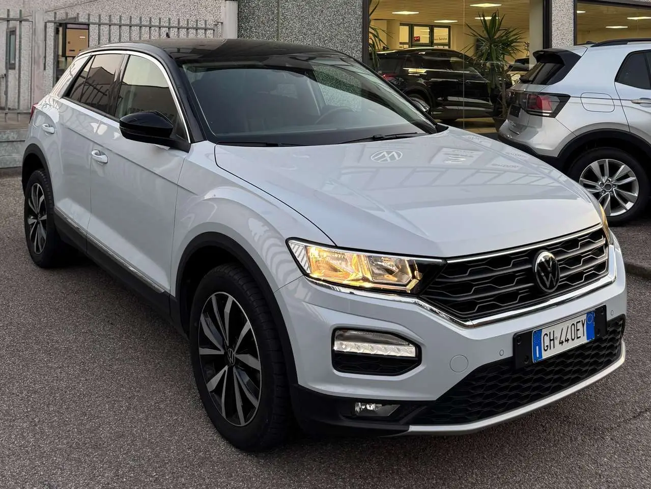 Photo 1 : Volkswagen T-roc 2021 Petrol