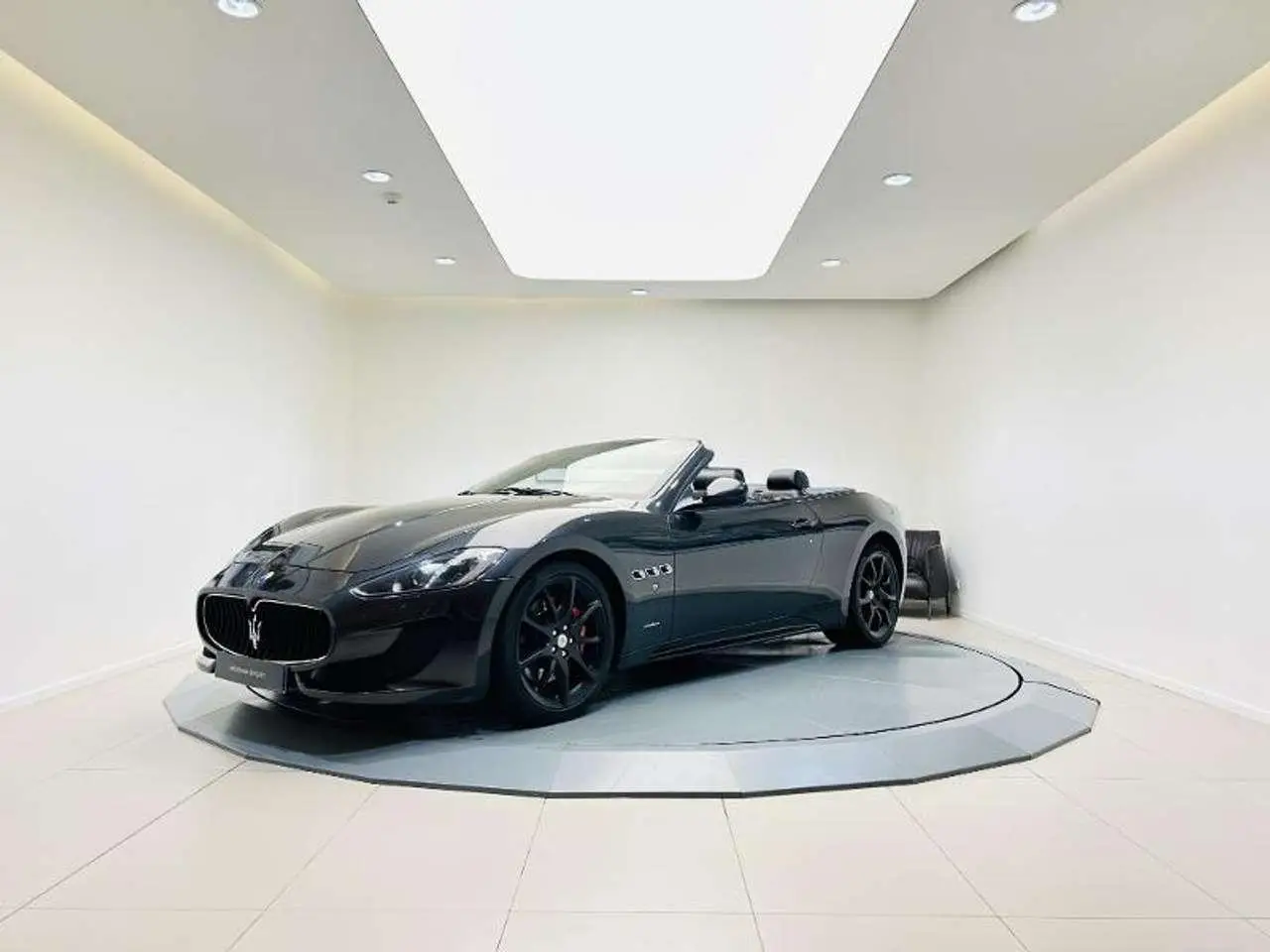 Photo 1 : Maserati Grancabrio 2016 Essence