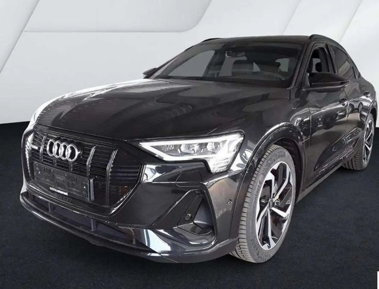 Photo 1 : Audi E-tron 2021 Électrique