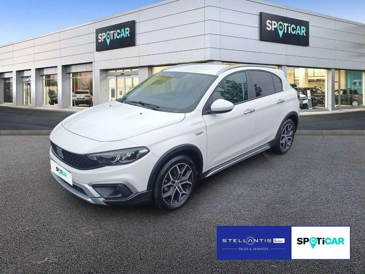 Photo 1 : Fiat Tipo 2023 Petrol