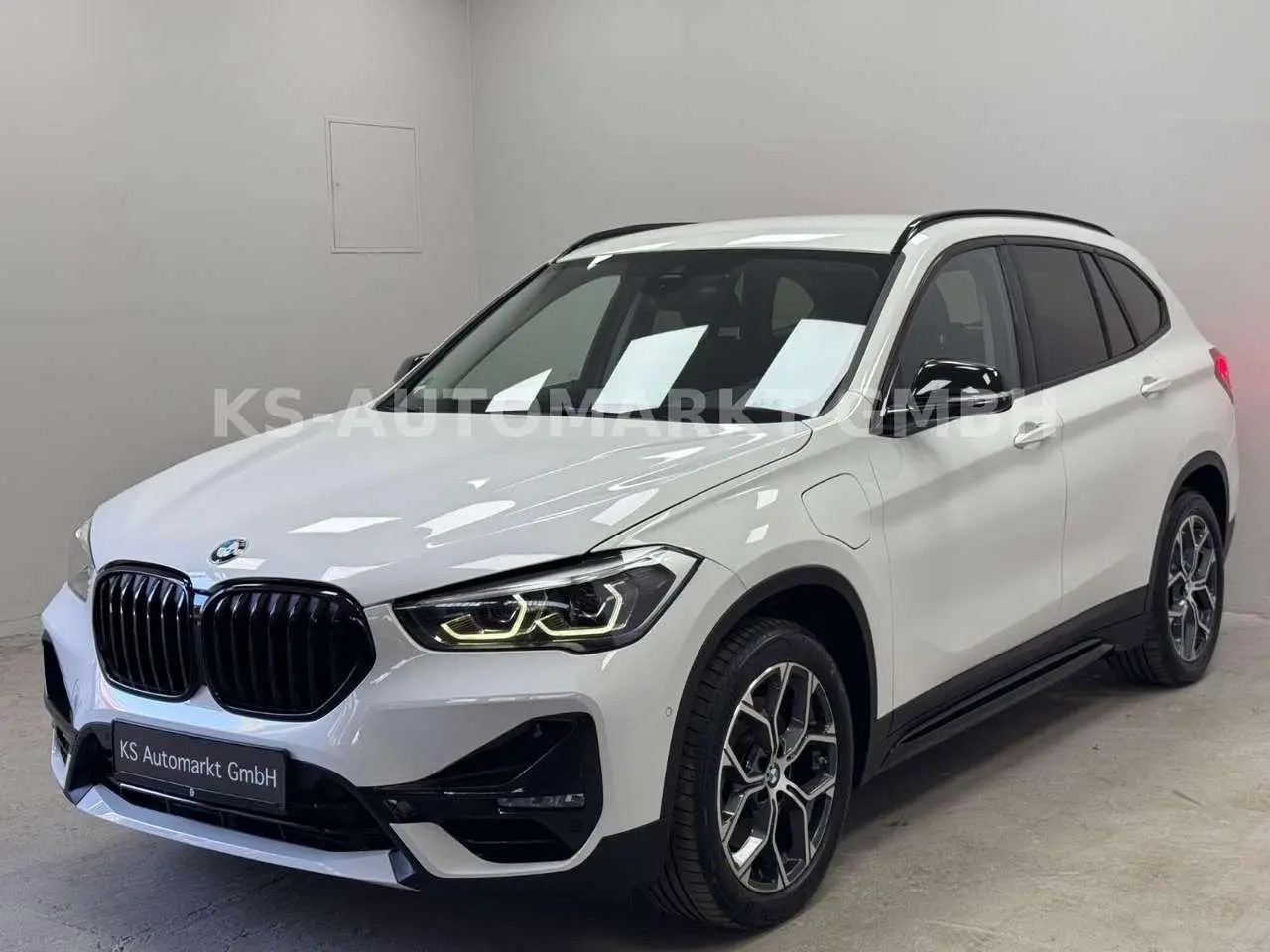 Photo 1 : Bmw X1 2021 Hybride