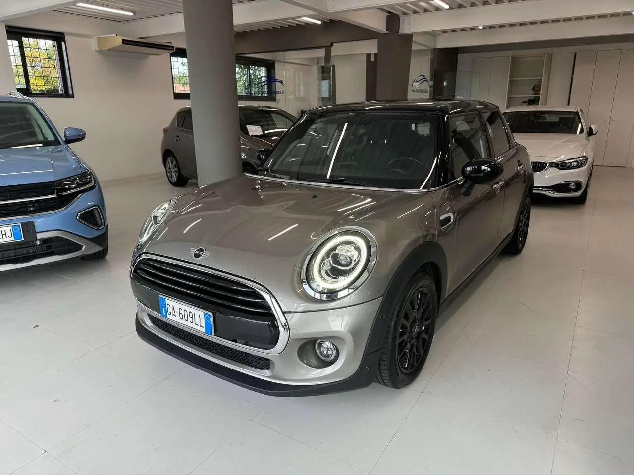 Photo 1 : Mini Cooper 2020 Essence