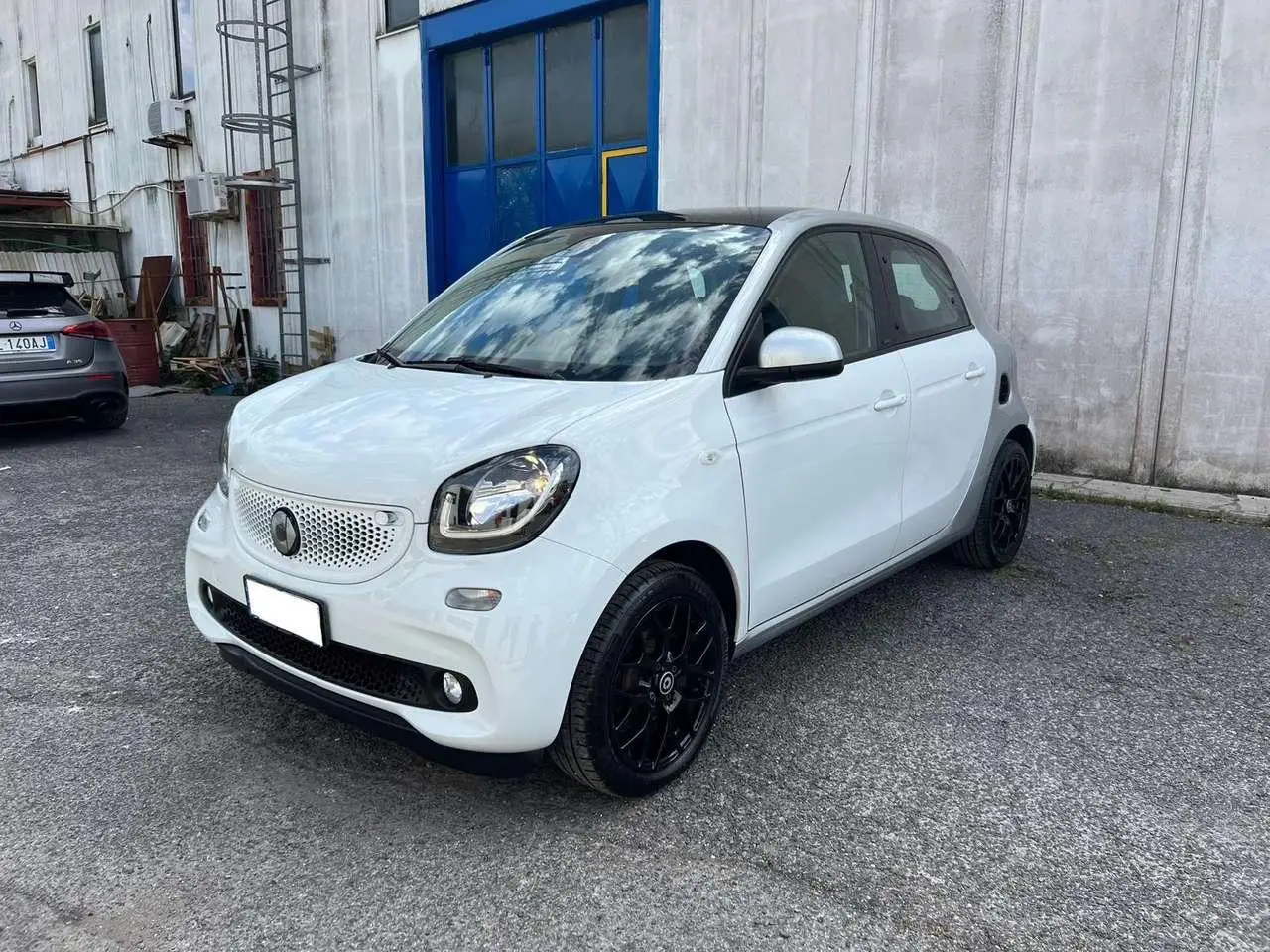 Photo 1 : Smart Forfour 2016 Petrol