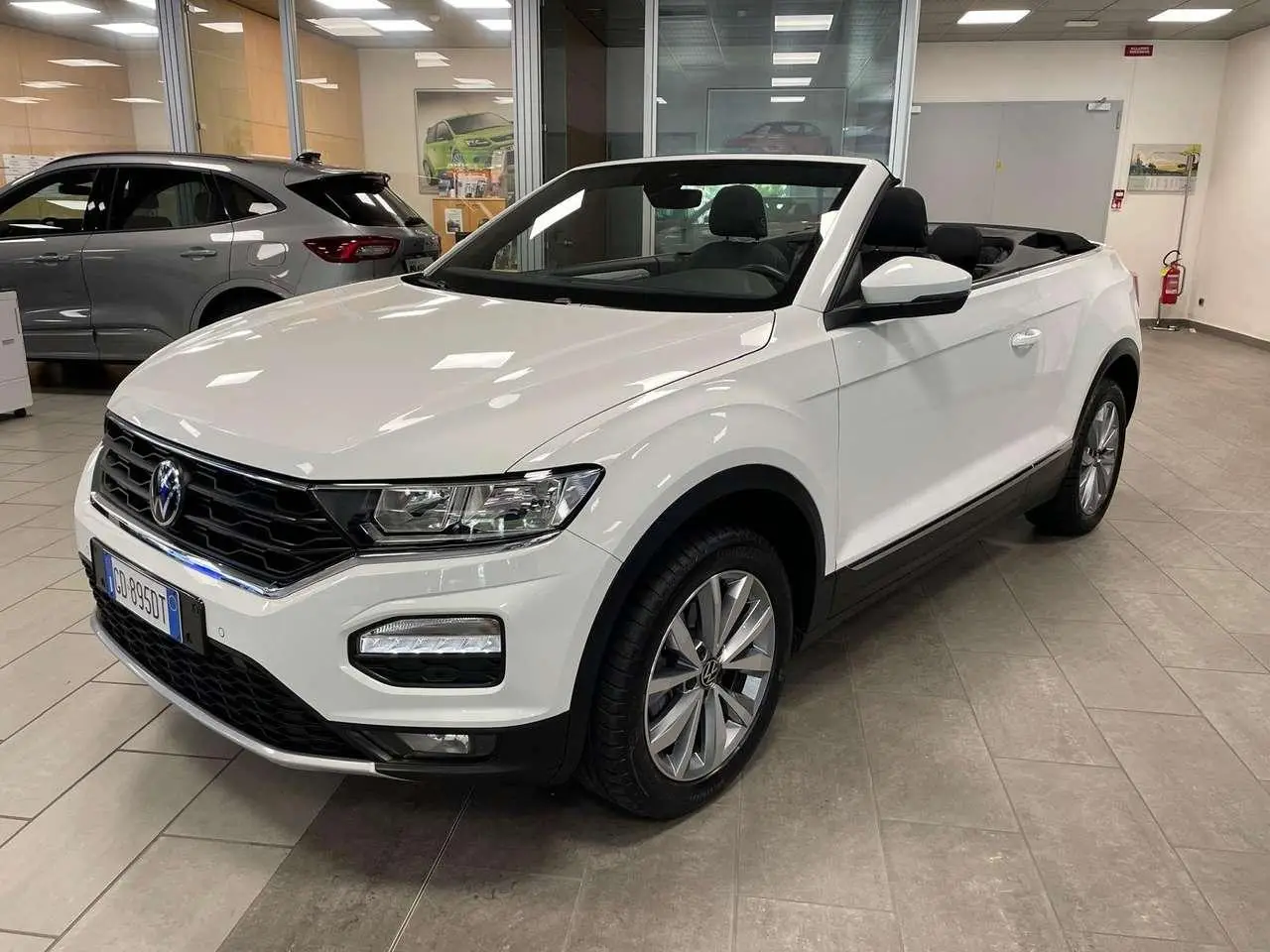 Photo 1 : Volkswagen T-roc 2021 Essence