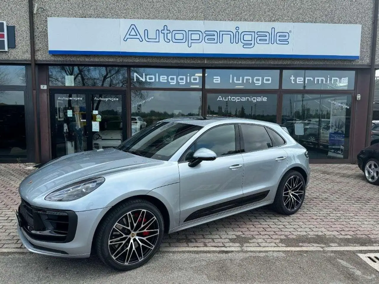 Photo 1 : Porsche Macan 2024 Petrol