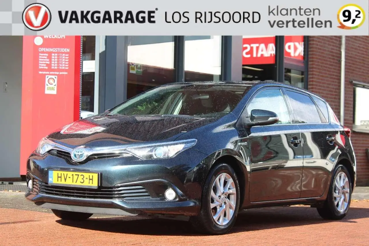 Photo 1 : Toyota Auris 2015 Hybrid