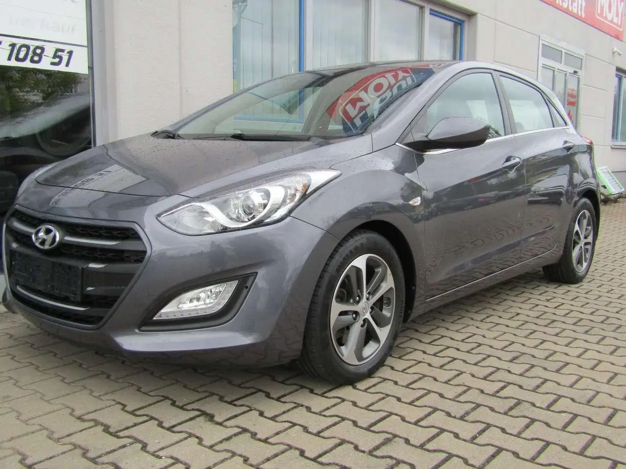 Photo 1 : Hyundai I30 2016 Petrol