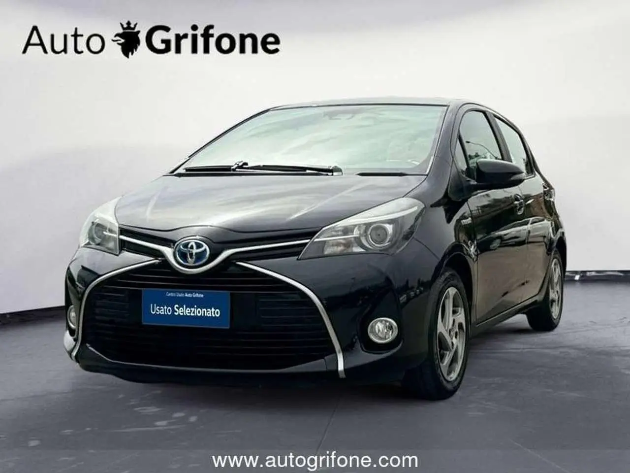 Photo 1 : Toyota Yaris 2017 Petrol