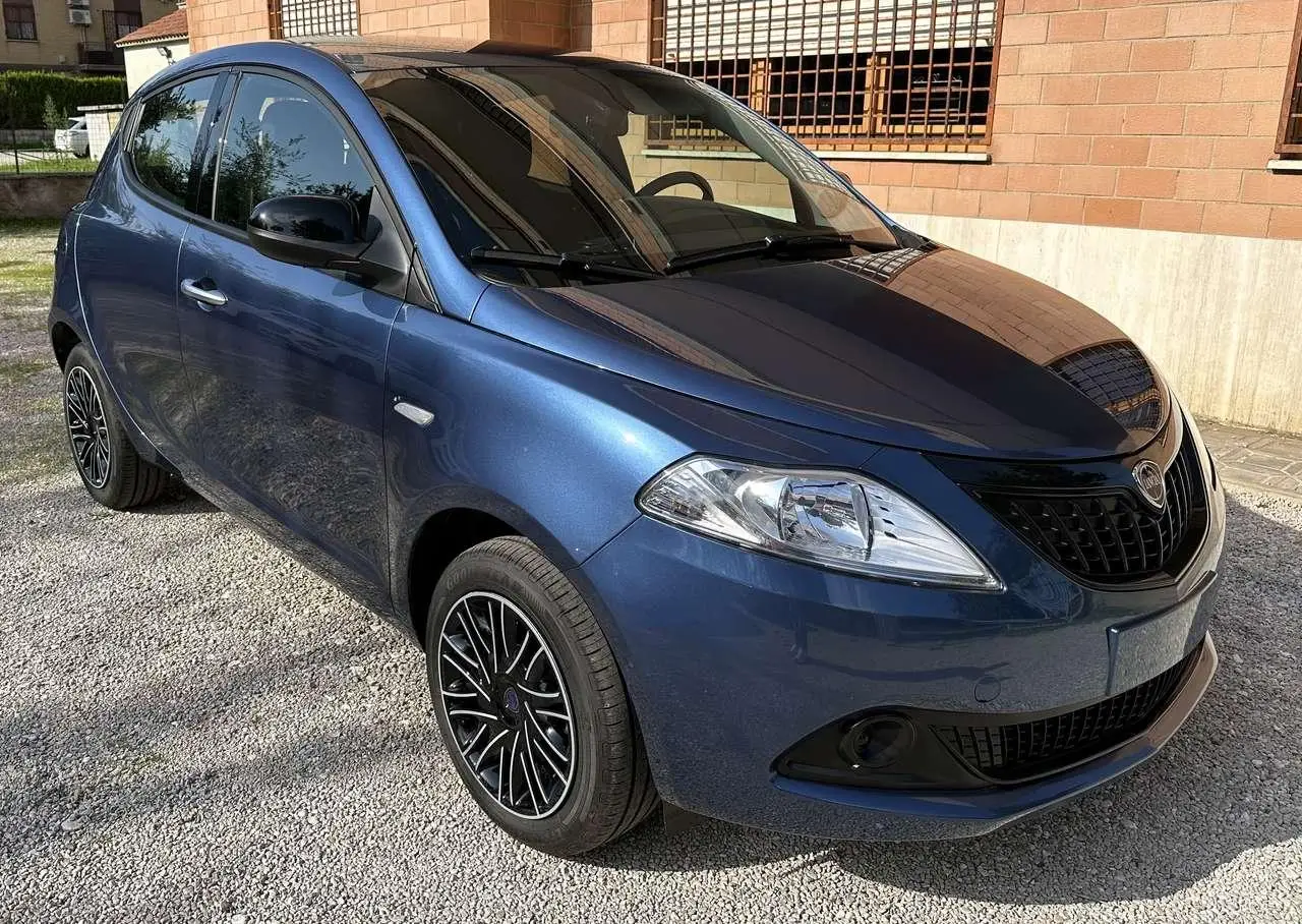 Photo 1 : Lancia Ypsilon 2024 Hybrid