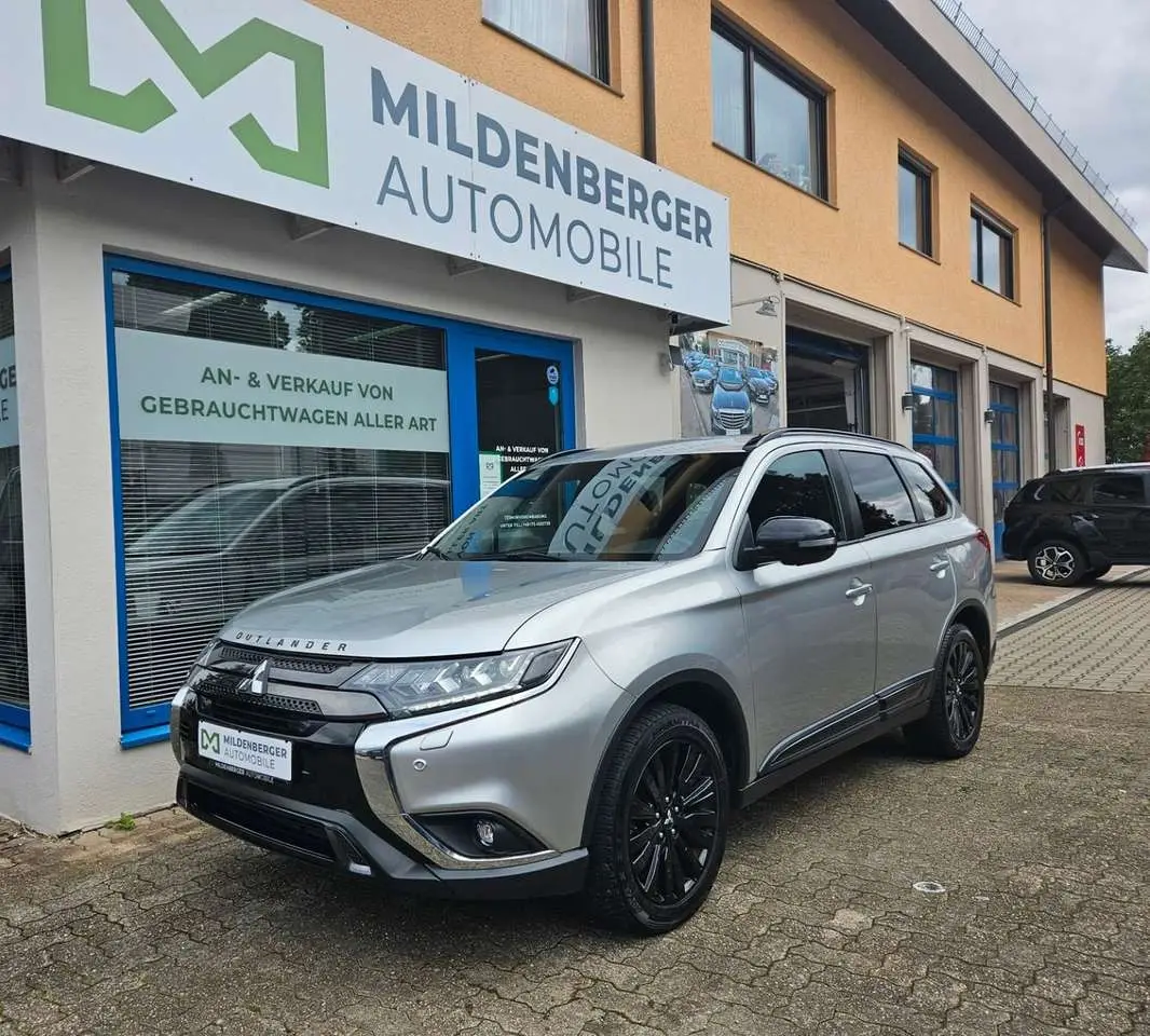 Photo 1 : Mitsubishi Outlander 2020 Essence