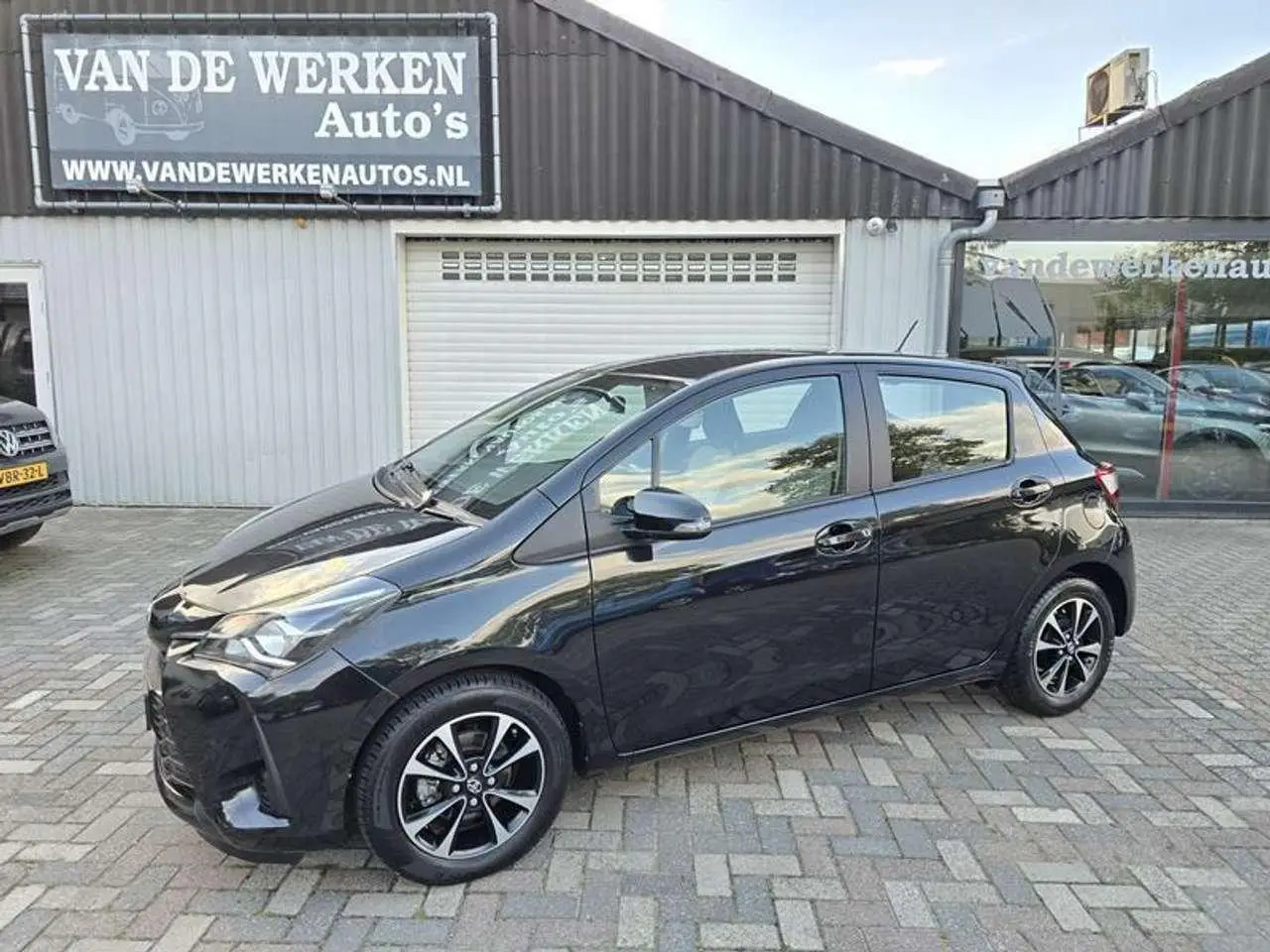 Photo 1 : Toyota Yaris 2018 Petrol