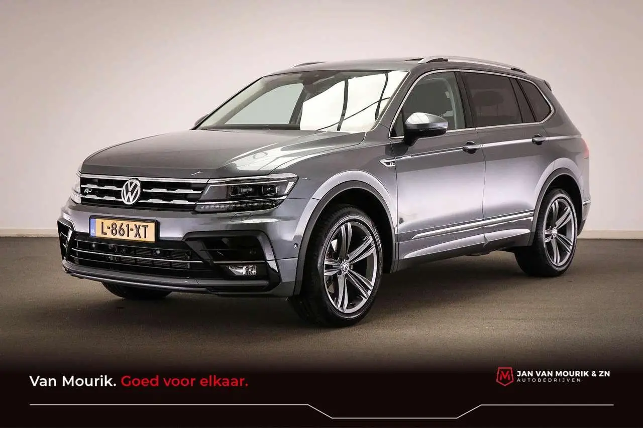 Photo 1 : Volkswagen Tiguan 2020 Essence