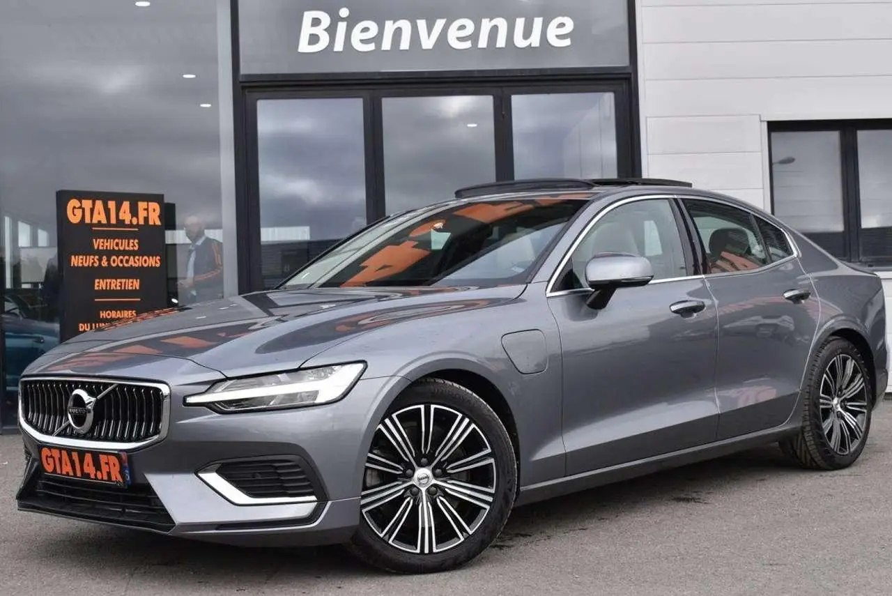 Photo 1 : Volvo S60 2019 Hybrid