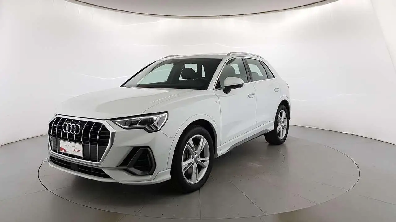 Photo 1 : Audi Q3 2019 Petrol