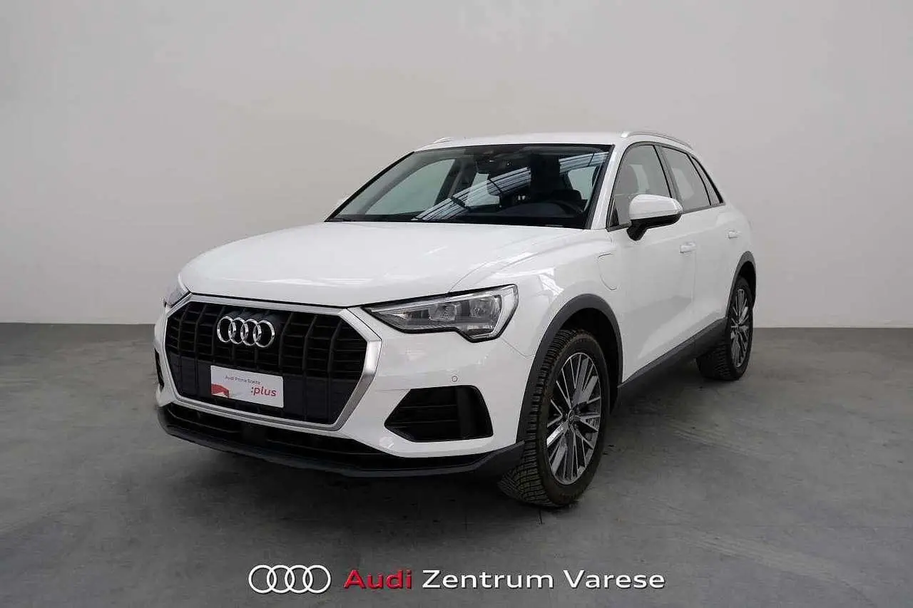 Photo 1 : Audi Q3 2022 Hybride